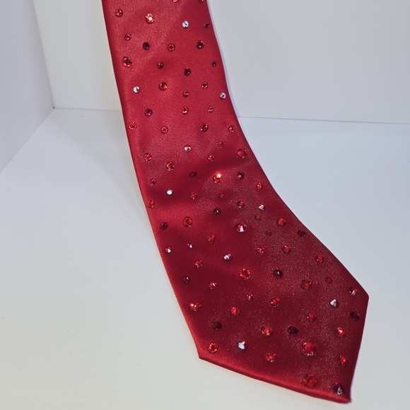 Red Rhinestone Tie - Picture 3 of 8